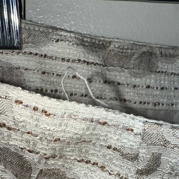 Ann Taylor Beige Floral Pencil Skirt Size 6 Petite Cream Romantic Floral Date - Picture 12 of 12